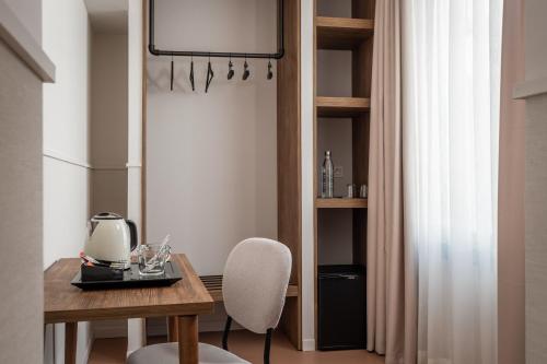 Double Room with Terrace image 10