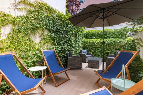 156 Banksy Oasis Terrace 4