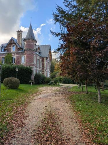 Chambre d'hôte - petit château à la campagne chambre d'hôte Saint-Martin-du-Vivier