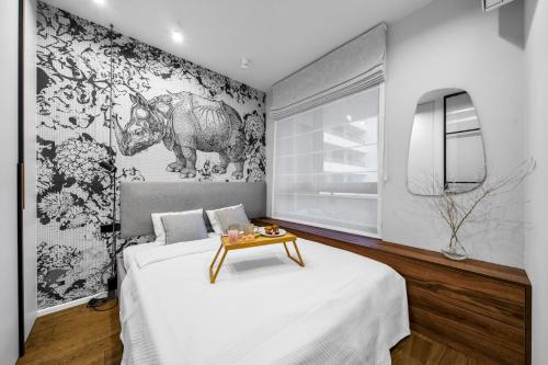 Warsaw Postępu Apartment - Parking, Balcony, AC - by Rentujemy, Varsovie