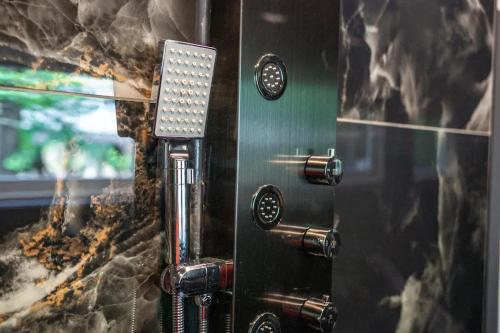 Elevate Treehouses - Book all 4 treehouses