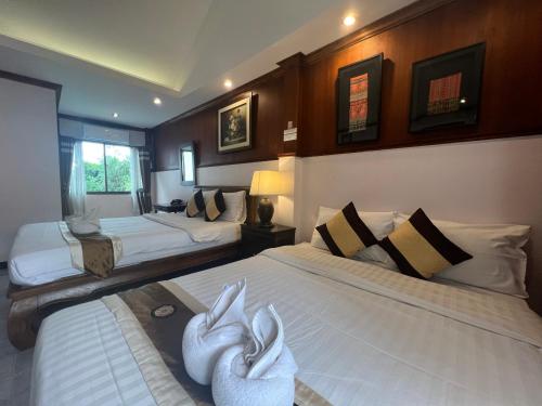 room detail thumbnail 1