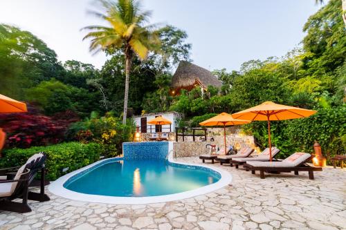 Piscina, La Lancha by Francis Ford Coppola in El Remate