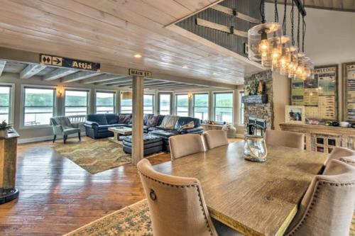 Unmatched Lakefront Home! in Enfield (NH)