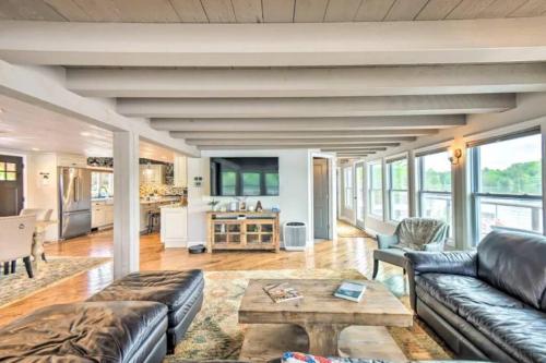 Unmatched Lakefront Home! in Enfield (NH)