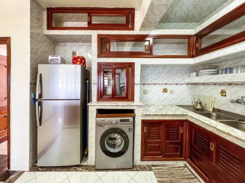 Three-Bedroom House image 10