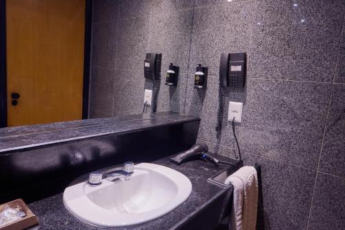 Executive Suite with Spa Bath image 9