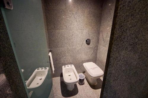 Executive Suite with Spa Bath image 8