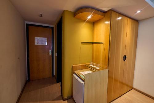 Standard Double Room image 4