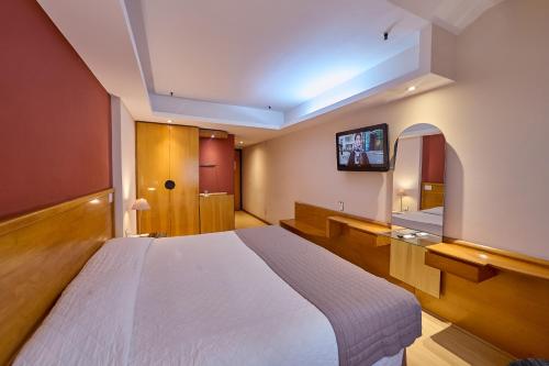 Standard Double Room room in South American Copacabana Hotel