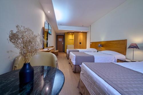Standard Triple Room image 8
