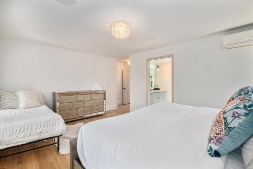 The Cherry Creek Chateau 2 Block Walk