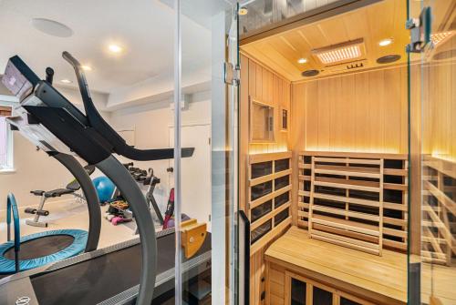 The Cherry Creek Chateau 2 Block Walk