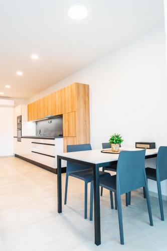 Lion PARKK Apartments in คนินิชคี