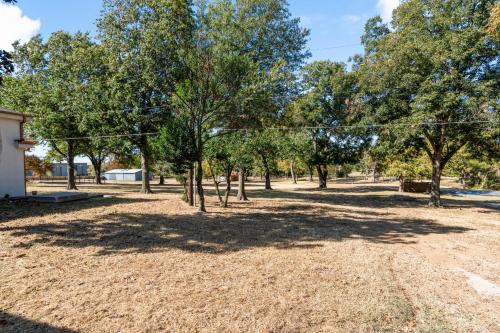 Turkey Mountain Bungalow By Tulsa Getaways Turkey Mountain Bungalow By Tulsa Getaways