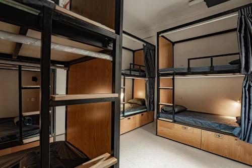 Quiri Hostel Hanoi in Dong Xuan Market
