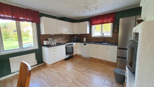Kitchen, Villa The White Moose, 6 rooms, 3 bedrooms, 2,5 baths, sauna, near Branas in Likenäs