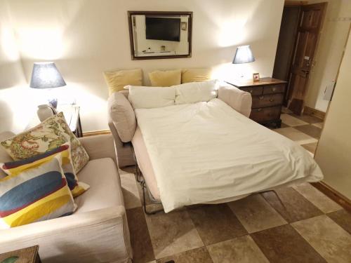 Pretty Maida Vale Apartments 2
