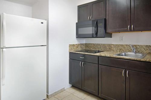 Motel 6-Lancaster TX - DeSoto - Lancaster - image 9