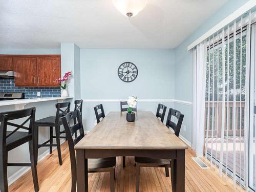 Family Friendly Home Close to trails in Cary in Cary, USA