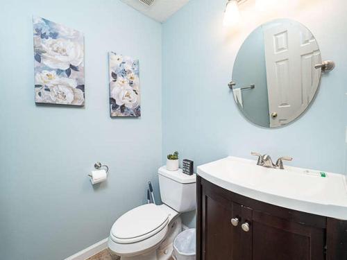 Family Friendly Home Close to trails in Cary in Cary, USA