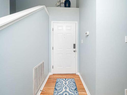 Family Friendly Home Close to trails in Cary in Cary, USA