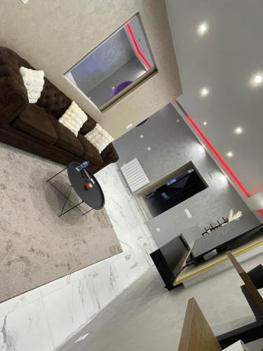 บริการและสิ่งอำนวยความสะดวก, Lescapade in ลุกเซย-เล-แบ็ง