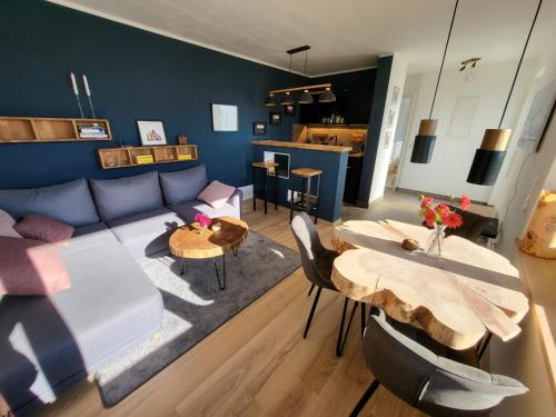 virtuve, Sauna, Terrasse, Fernblick & Design - modern-gemütliche FeWo am Aremberg (Sauna, Terrasse, Fernblick & Design - modern-gemutliche FeWo am Aremberg) in Aremberga