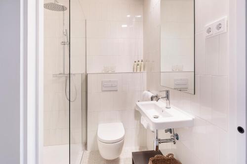 Two-Bedroom Apartment with Terrace image 2