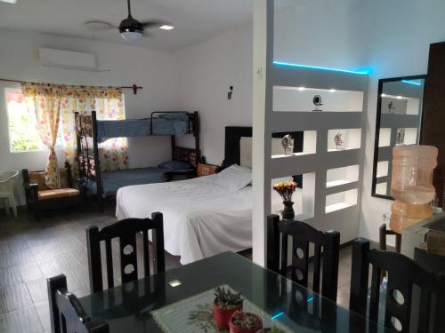 Bungalow Esmeralda in Monte Gordo, Mexico