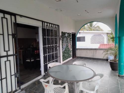 Bungalow Esmeralda in Monte Gordo, Mexico