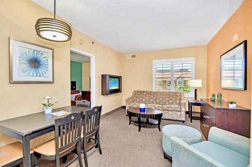 Modern 2 Queen Beds Suite - Near Disney in Orlando, USA