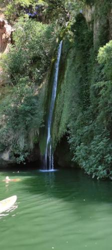 La Pause Larzac-Parking privé-A 20 min de Millau (La Pause Larzac-Parking prive-A 20 min de Millau) in لا كافاليري