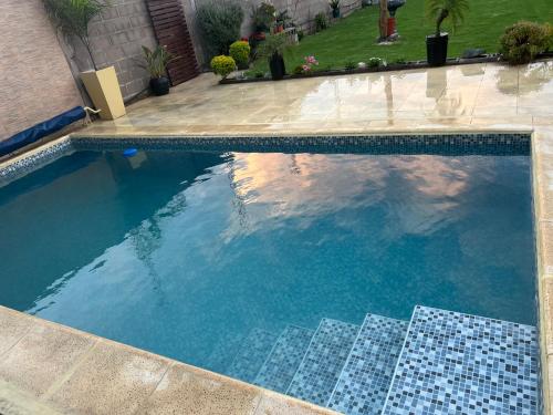 View, Arturo I in Los Alisos