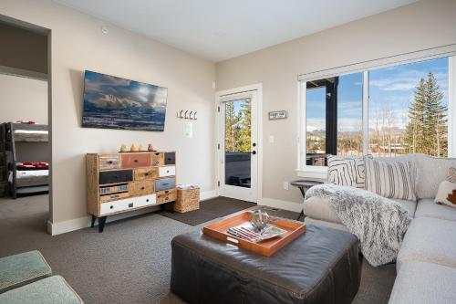New Luxury River Run Chalet 95 - Great Views - Hot Tub - Best Price - 500 Dollars in FREE Activities and Equipment Rentals Daily in Fraser, USA