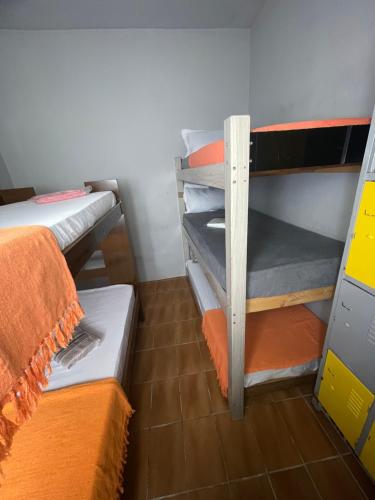 1 bunk bed