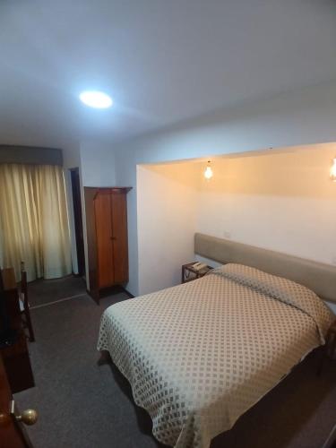 Hotel Melodia – Lima, PA