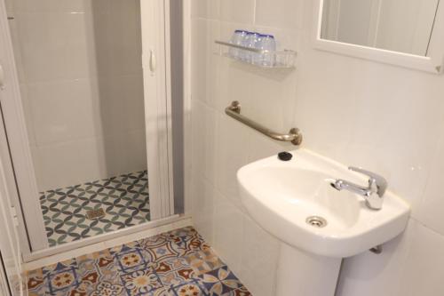 Hostal Residencial La Paloma - image 8