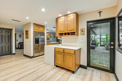 Naples Home - Outdoor Kitchen and Private Pool! - image 10