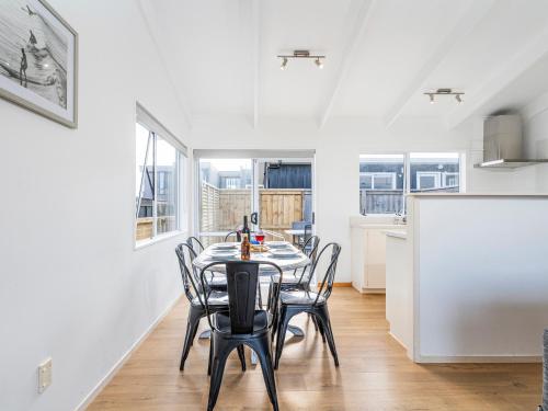 Utvendig, Retreat by the Beach - Pauanui Holiday Home in Pauanui