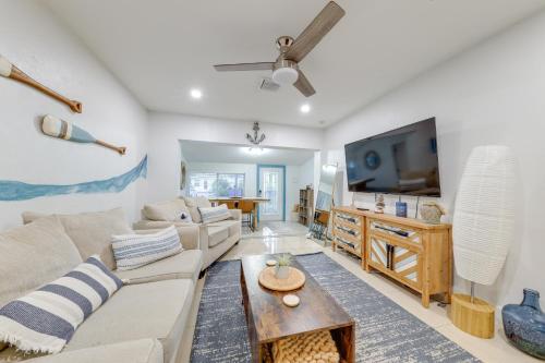 3 Mi to Beach Pet-Friendly Fort Lauderdale Home! in Fort Lauderdale, USA