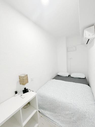 One-Bedroom Apartment image 2