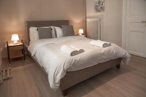 1 BD Lycabettus Neoclassic House by Live&Travel, Athen