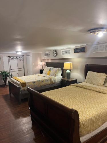 Trinity Home Italian and Susquehanna River Friendly Lodge in Harrisburg, USA