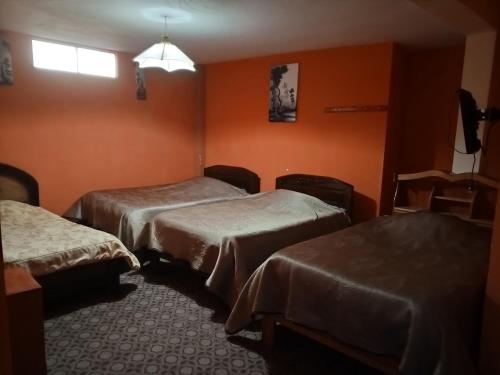 8 double beds
