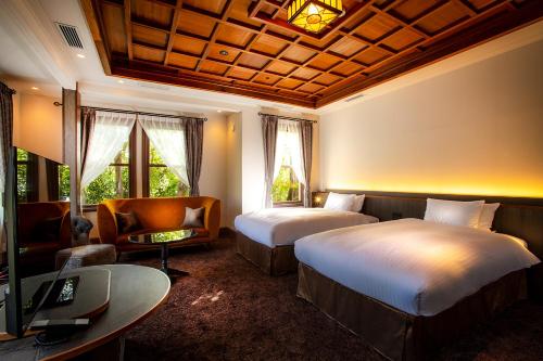 room detail thumbnail 1