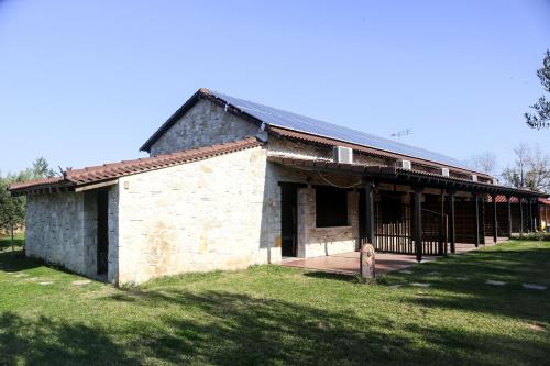  Gioulis Apartments & Studios in Nea Plagia