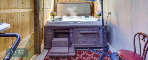 Main Trinity Resort Select Room by Room in Harrisburg, USA