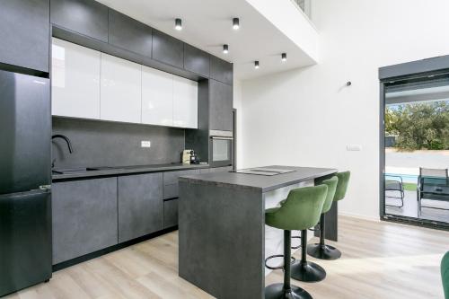 Five-Bedroom Holiday Home image 10