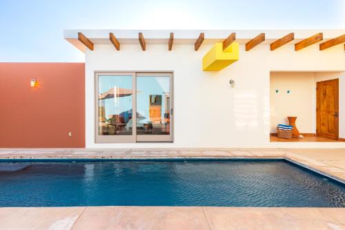 Beachfront Community - Villa 8 Guests in La Ribera, Mexico